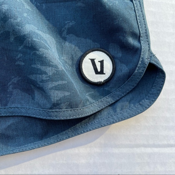 Vuori Dash Shorts - Picture 5 of 7